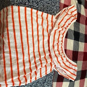 Old navy size Large top. Orange and white